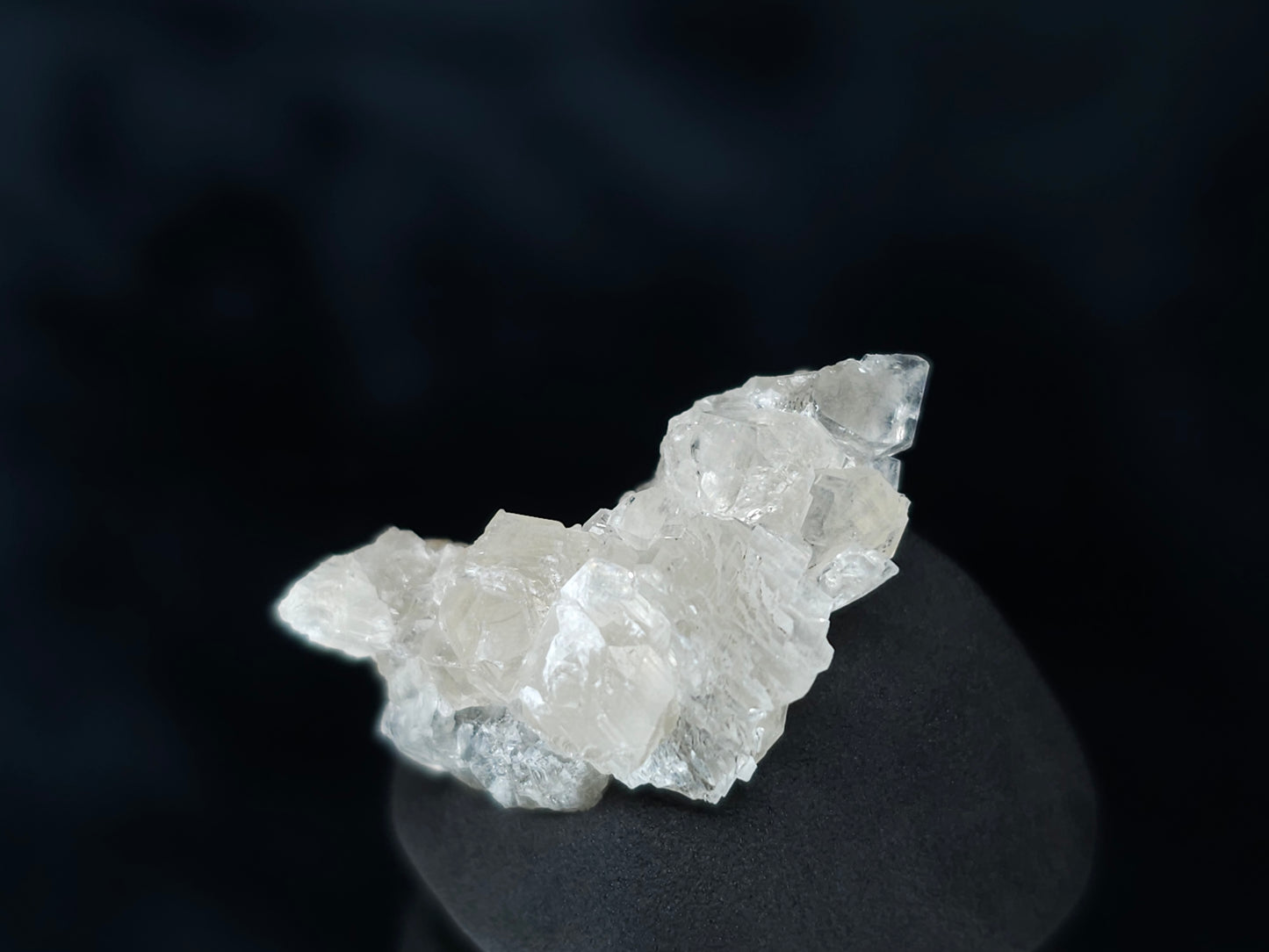 #33544 Super clear Nailhead Spar Calcite tiny cluster