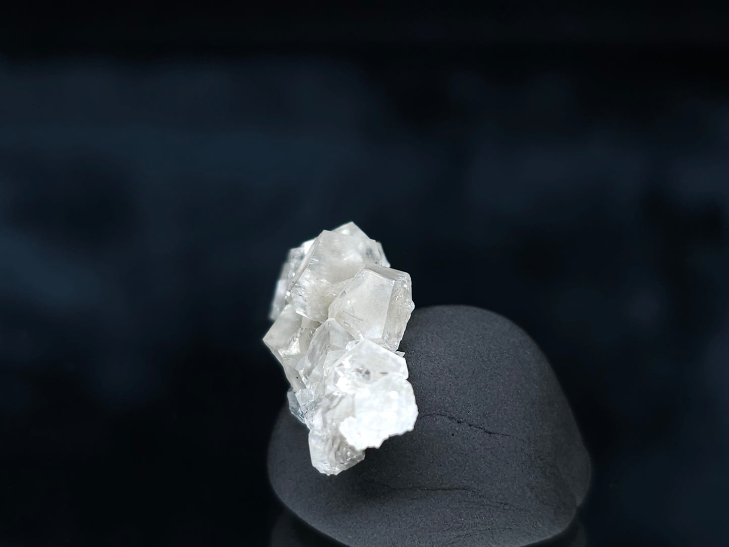 #33551 Super clear Nailhead Spar Calcite tiny cluster