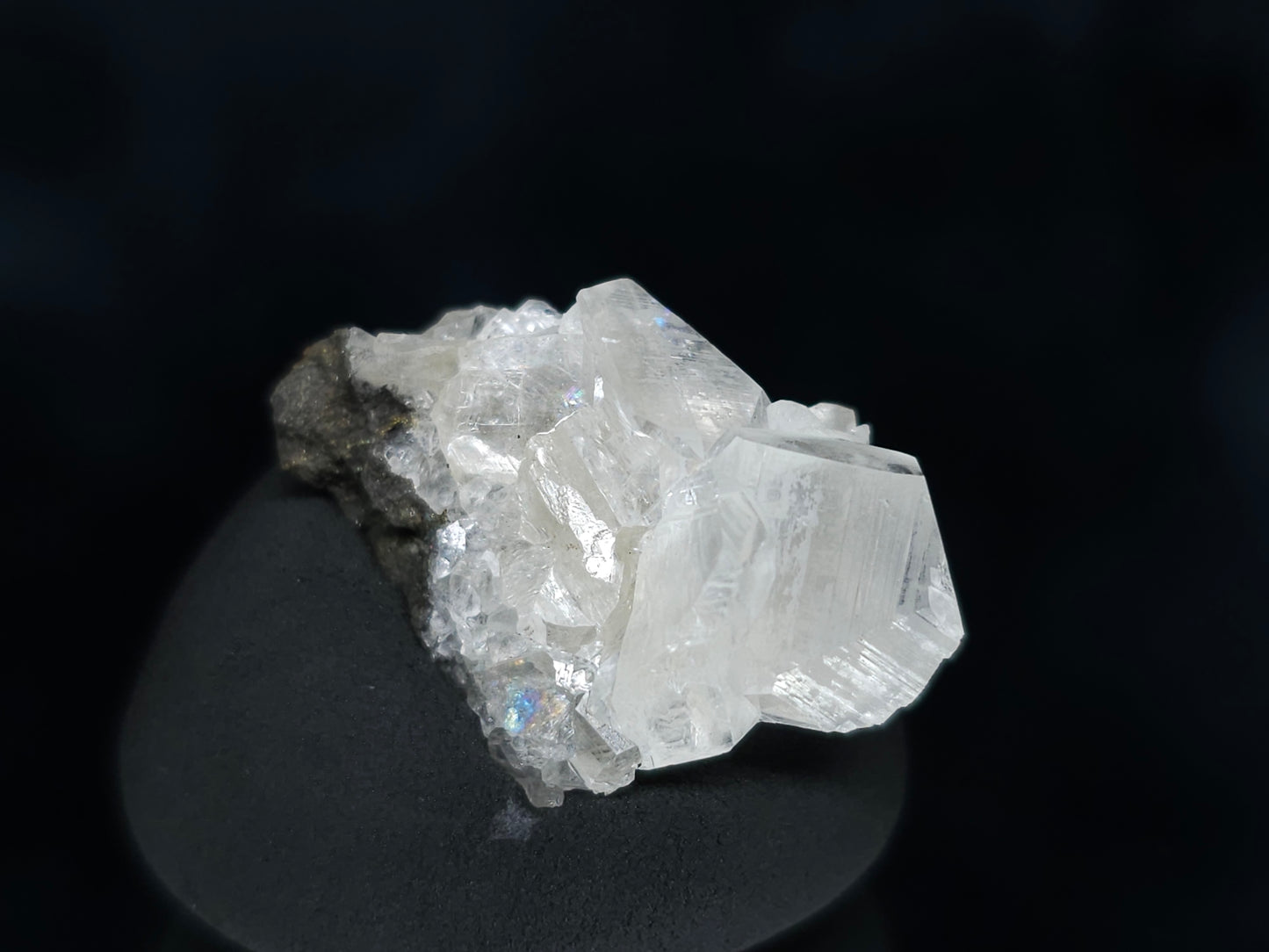 #33555 Super clear Nailhead Spar Calcite tiny cluster