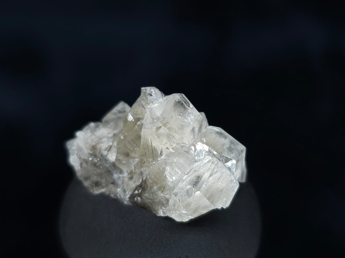 #33556 Super clear Nailhead Spar Calcite tiny cluster