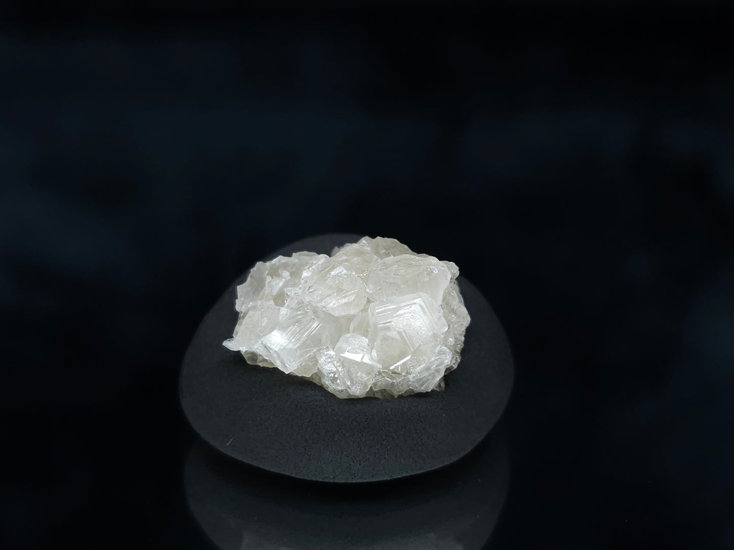 #33564 Super clear Nailhead Spar Calcite tiny cluster