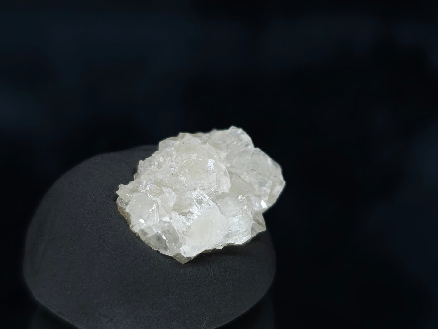 #33564 Super clear Nailhead Spar Calcite tiny cluster