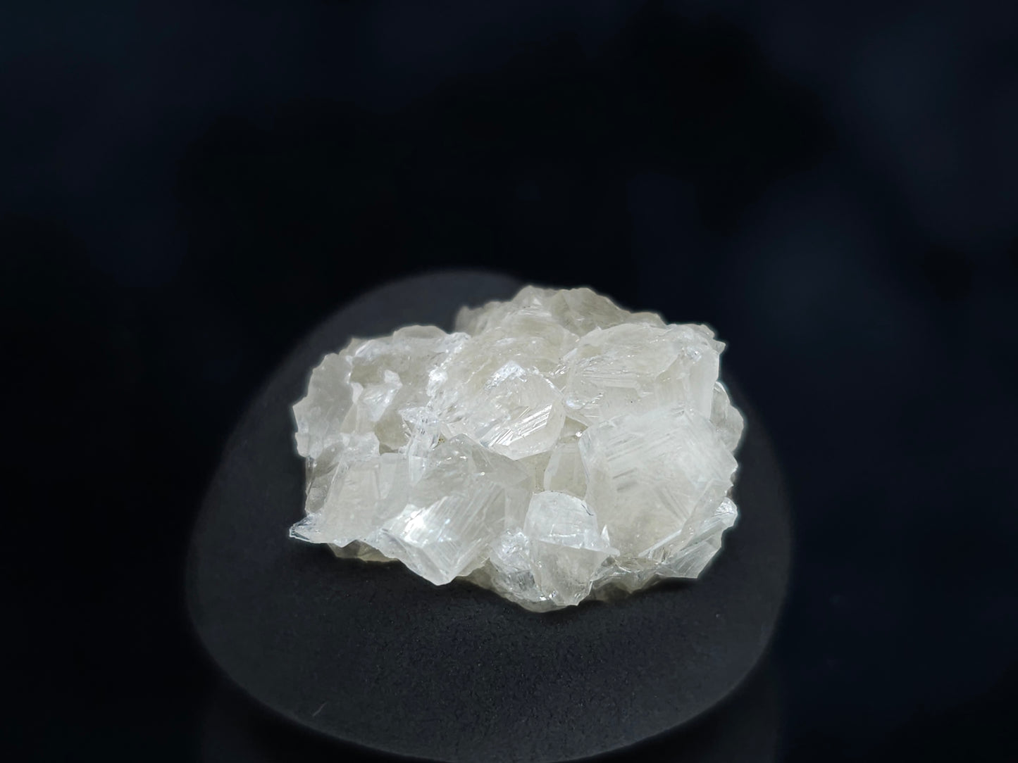 #33564 Super clear Nailhead Spar Calcite tiny cluster
