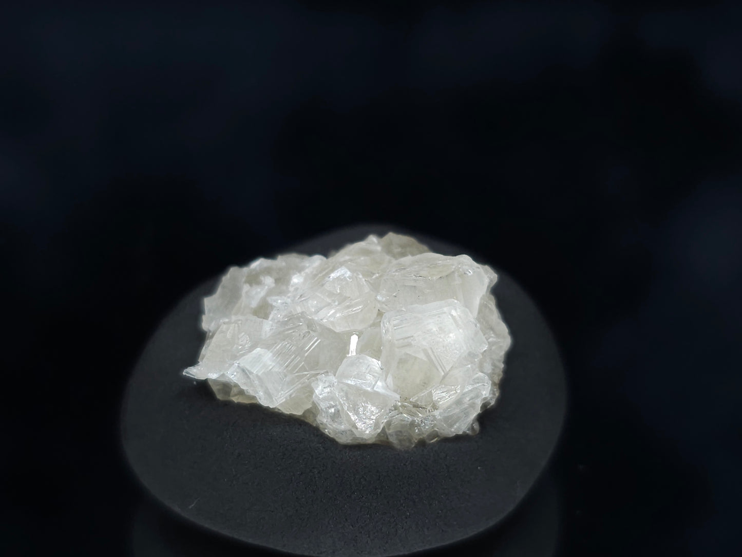 #33564 Super clear Nailhead Spar Calcite tiny cluster