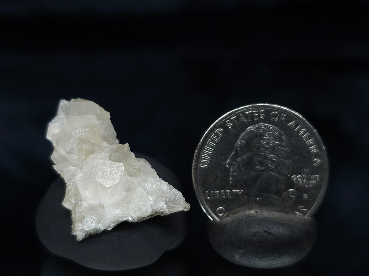 #33570 Super clear Nailhead Spar Calcite tiny cluster