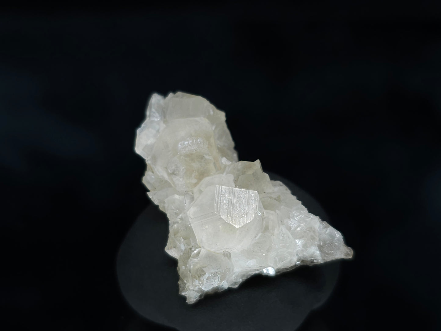 #33570 Super clear Nailhead Spar Calcite tiny cluster