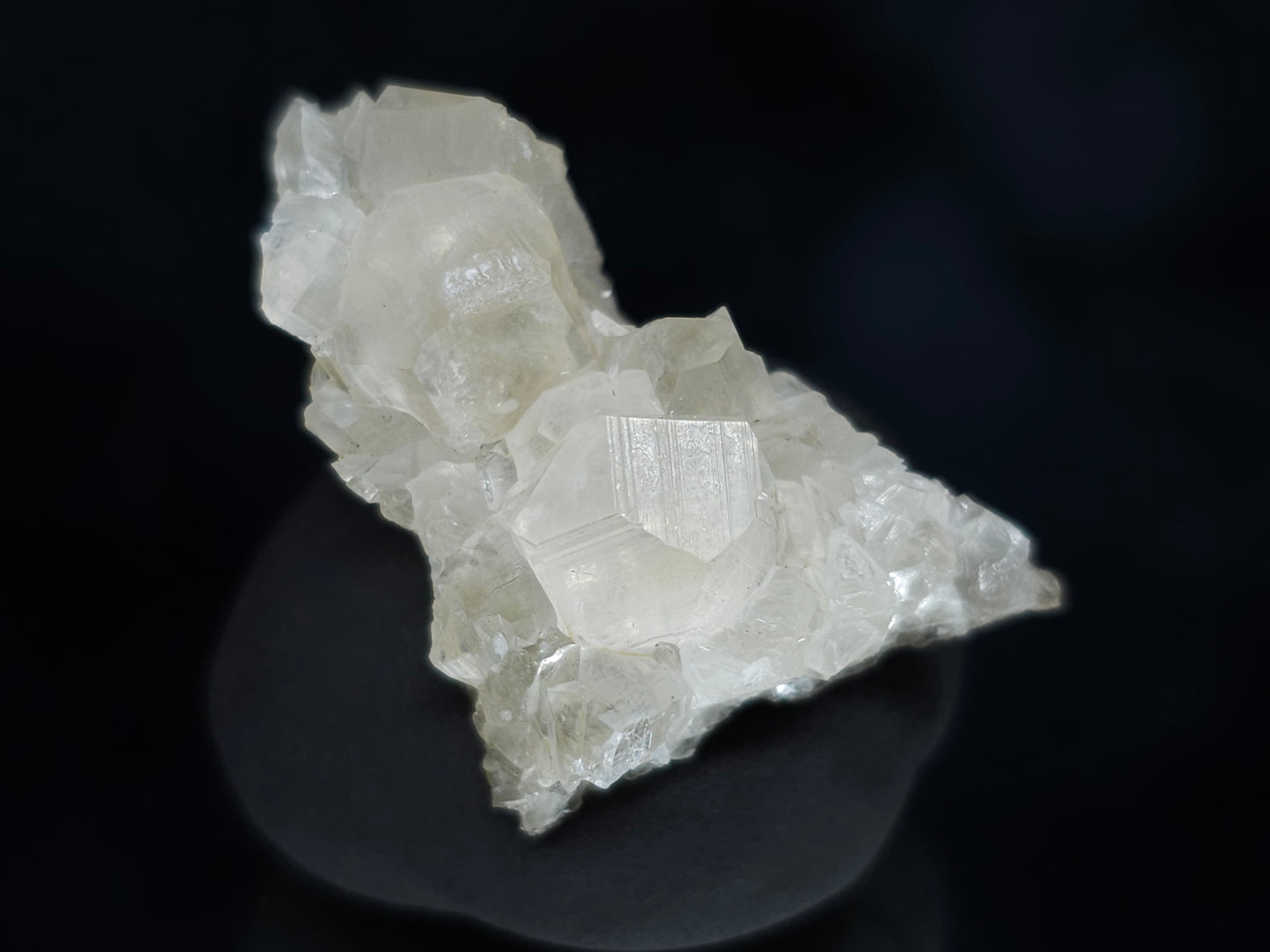 #33570 Super clear Nailhead Spar Calcite tiny cluster