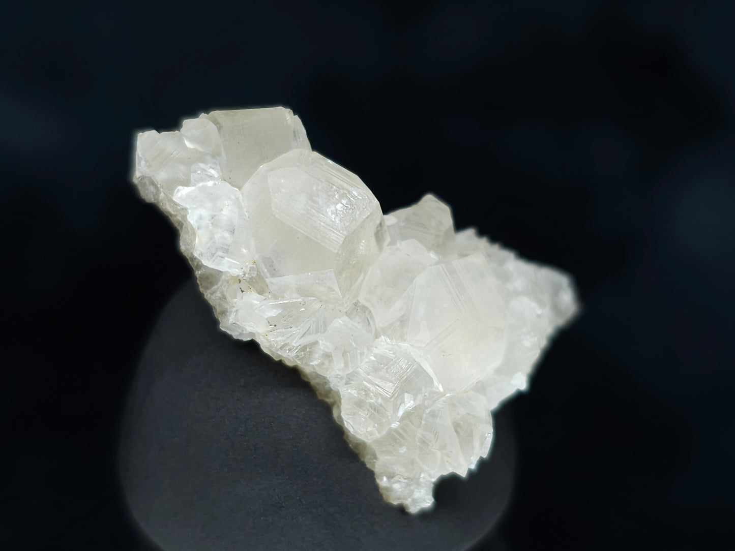 #33570 Super clear Nailhead Spar Calcite tiny cluster