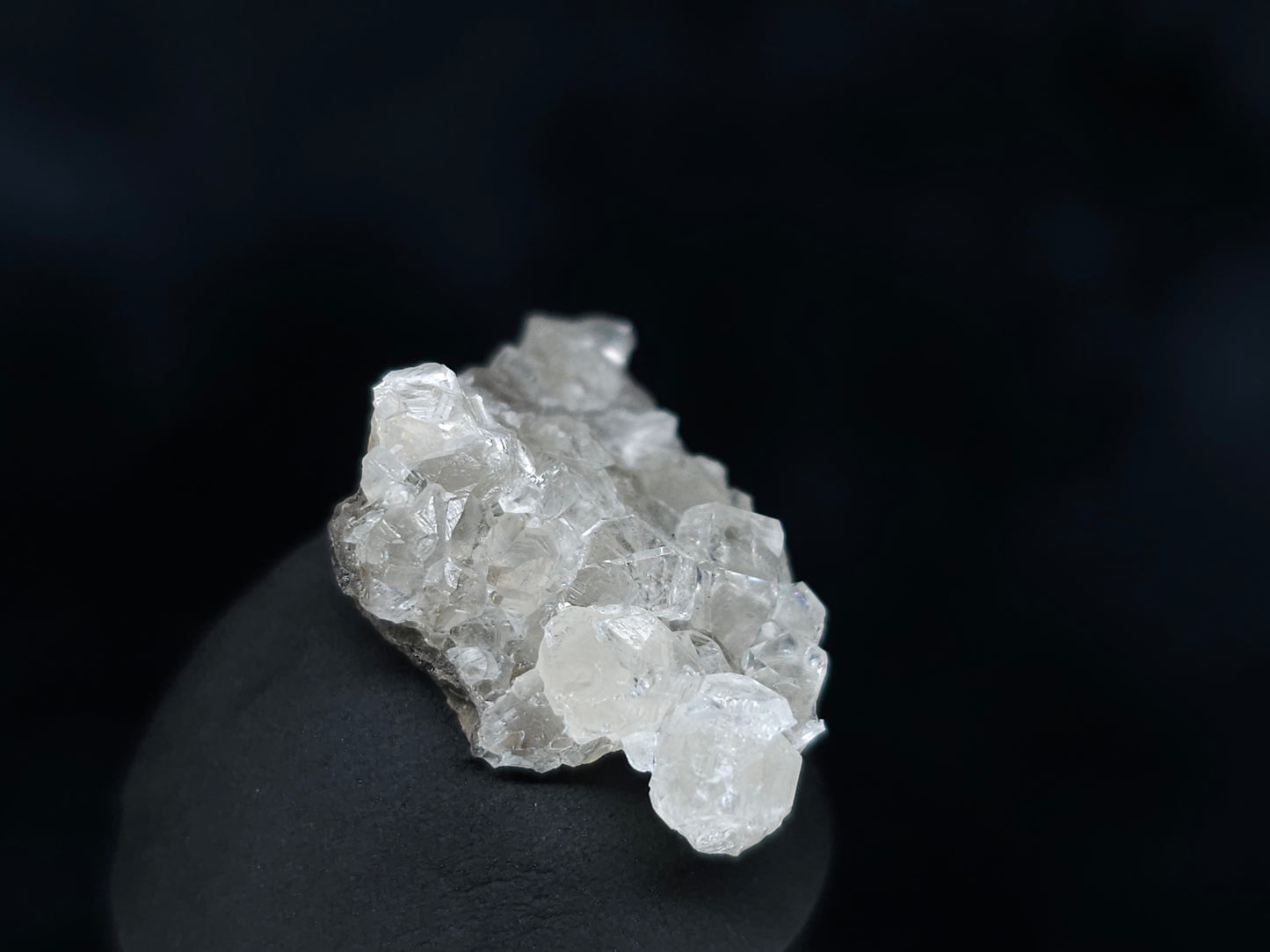 #33569 Super clear Nailhead Spar Calcite tiny cluster