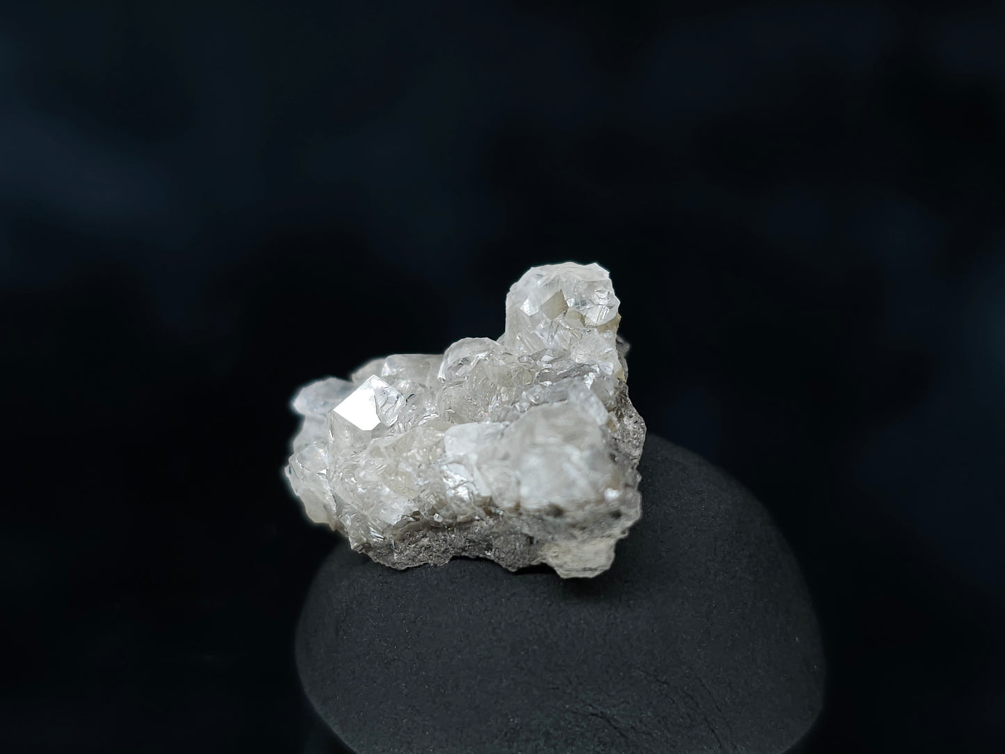 #33569 Super clear Nailhead Spar Calcite tiny cluster