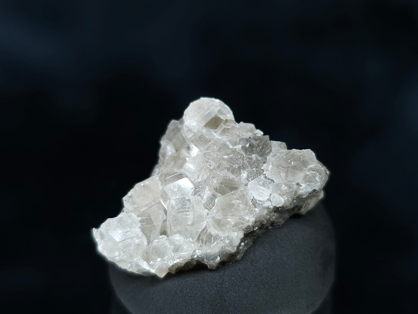 #33569 Super clear Nailhead Spar Calcite tiny cluster