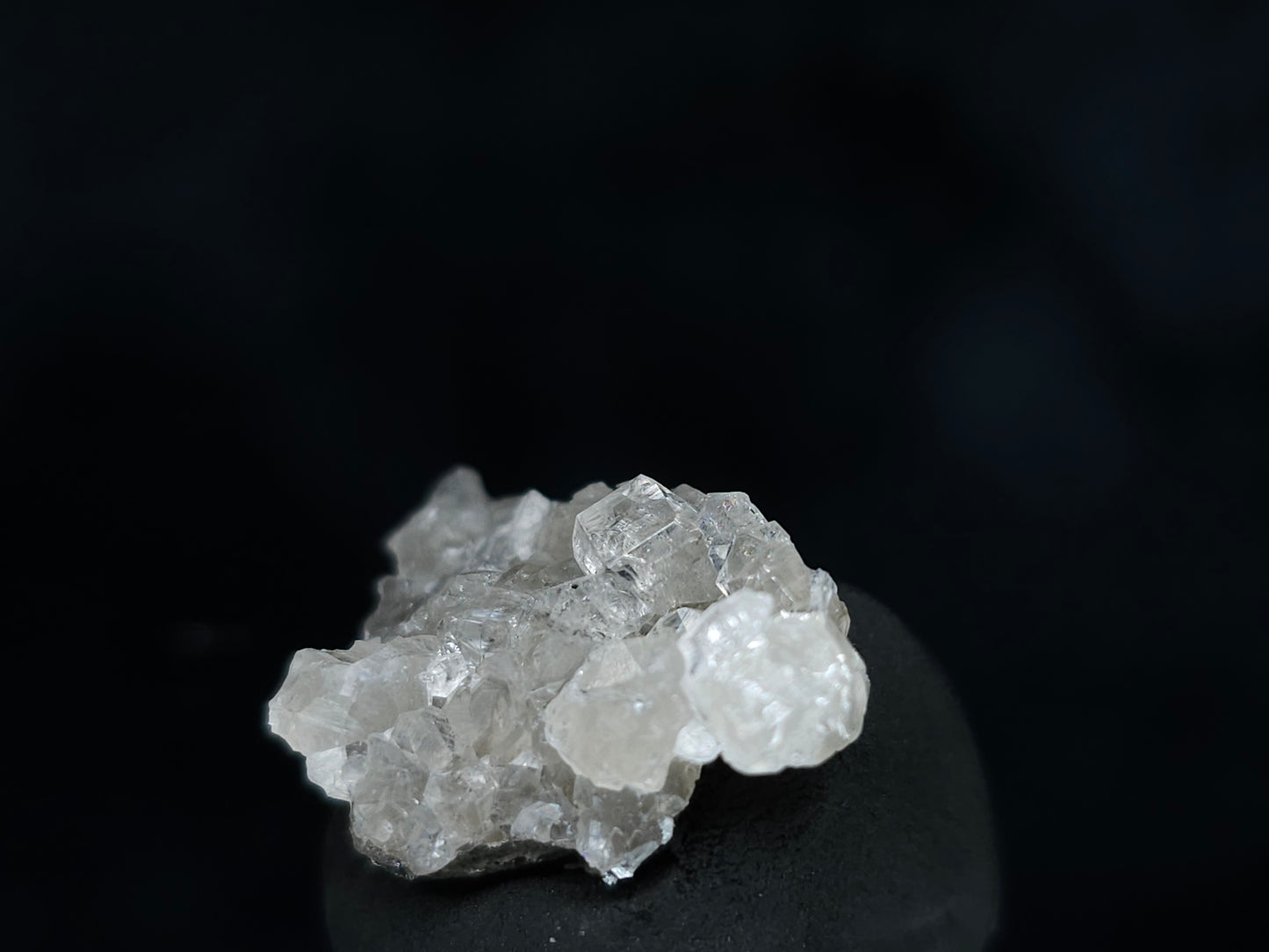 #33569 Super clear Nailhead Spar Calcite tiny cluster