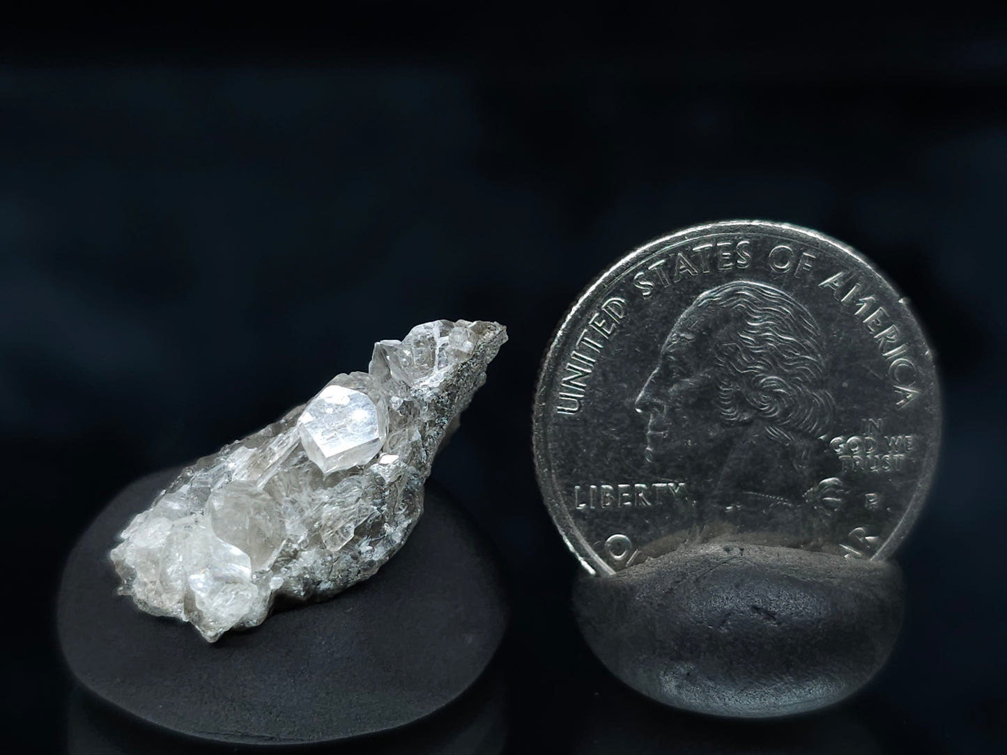 #33568 Super clear Nailhead Spar Calcite tiny cluster