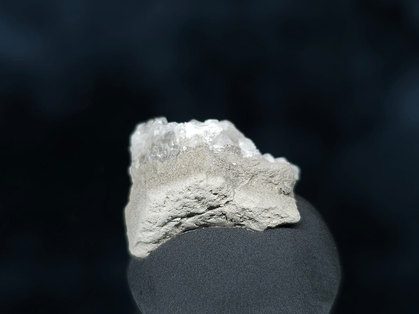 #33567 Super clear Nailhead Spar Calcite tiny cluster