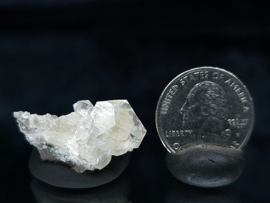 #33572 Super clear Nailhead Spar Calcite tiny cluster