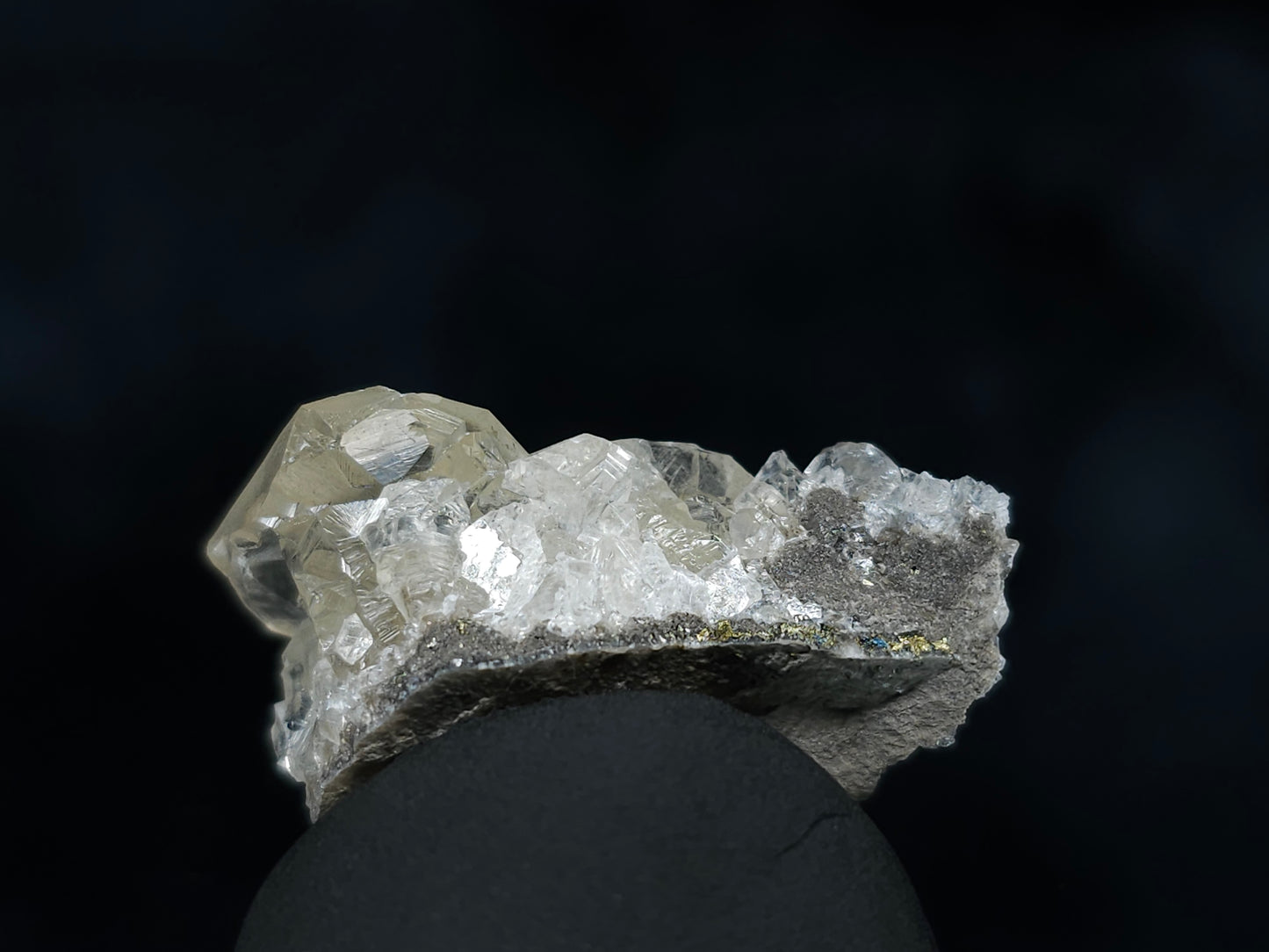 #33572 Super clear Nailhead Spar Calcite tiny cluster