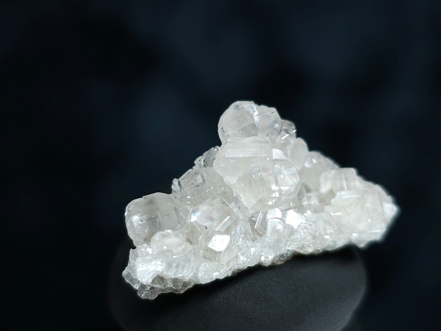 #33573 Super clear Nailhead Spar Calcite tiny cluster