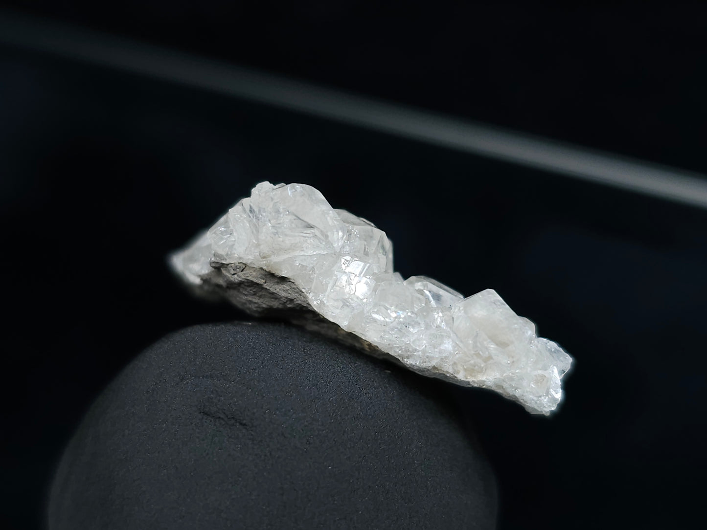 #33573 Super clear Nailhead Spar Calcite tiny cluster