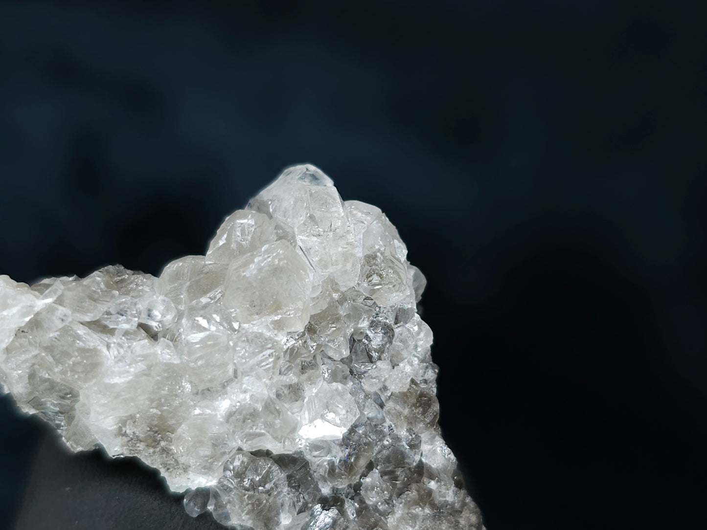 #33574 Super clear Nailhead Spar Calcite tiny cluster