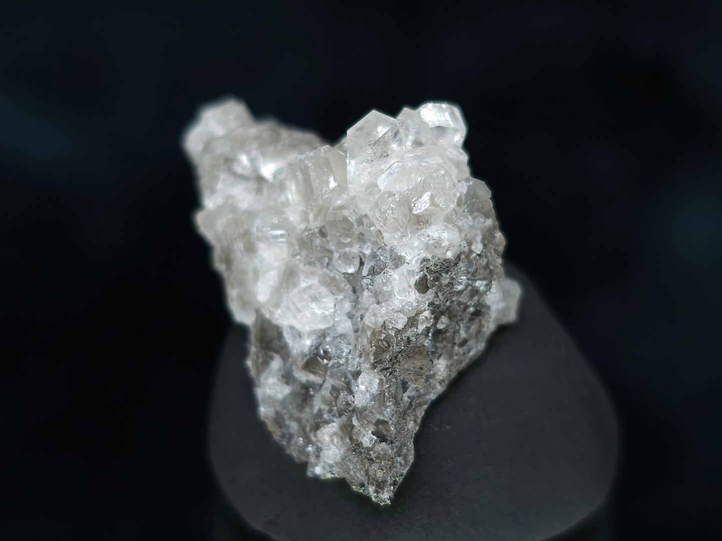 #33574 Super clear Nailhead Spar Calcite tiny cluster