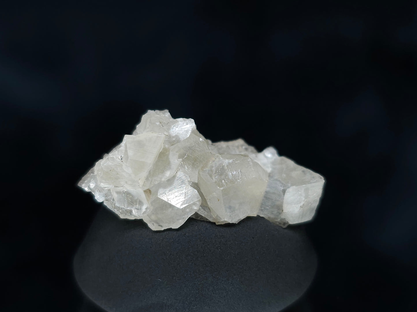 #33575 Super clear Nailhead Spar Calcite tiny cluster