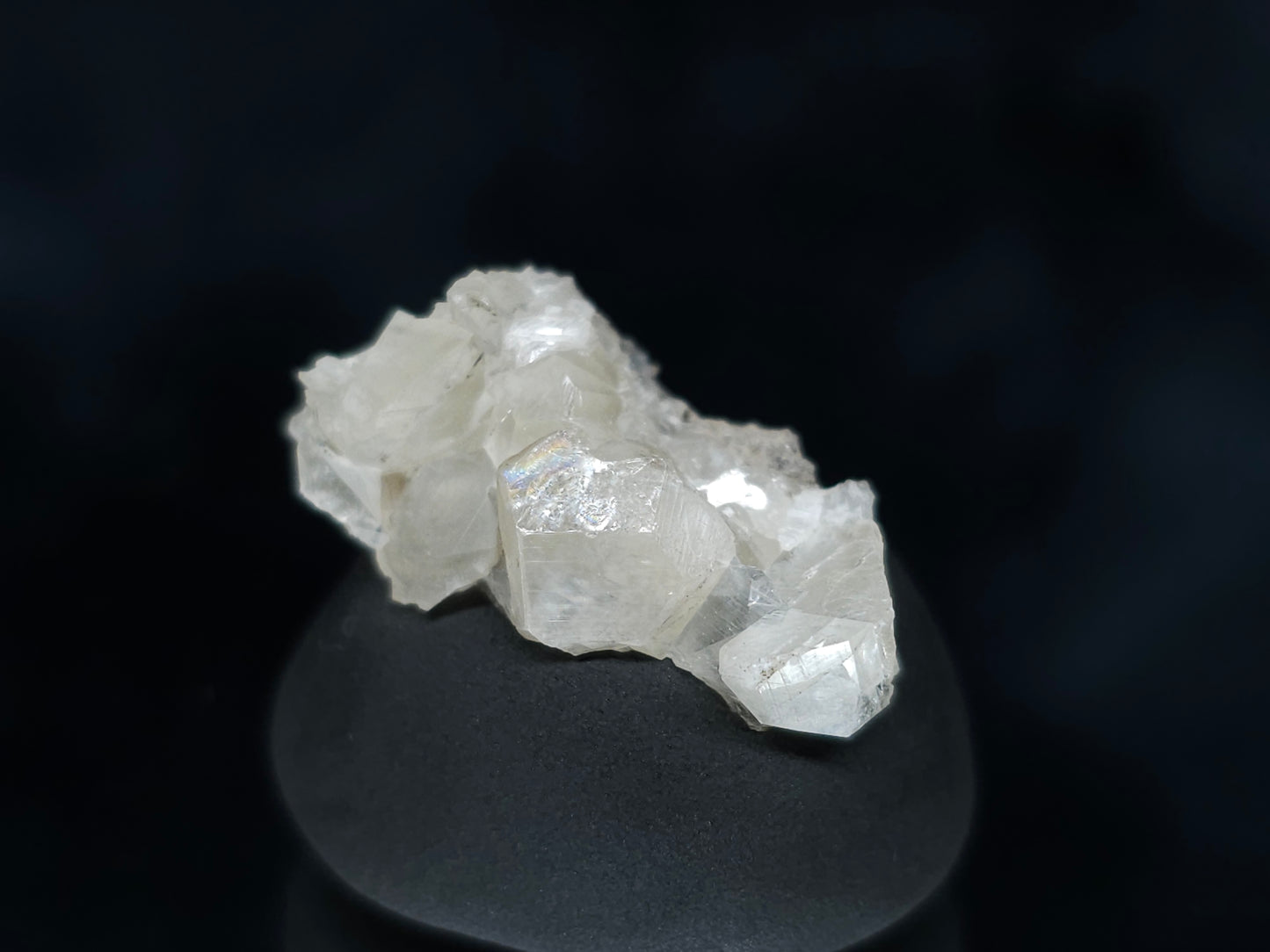 #33575 Super clear Nailhead Spar Calcite tiny cluster
