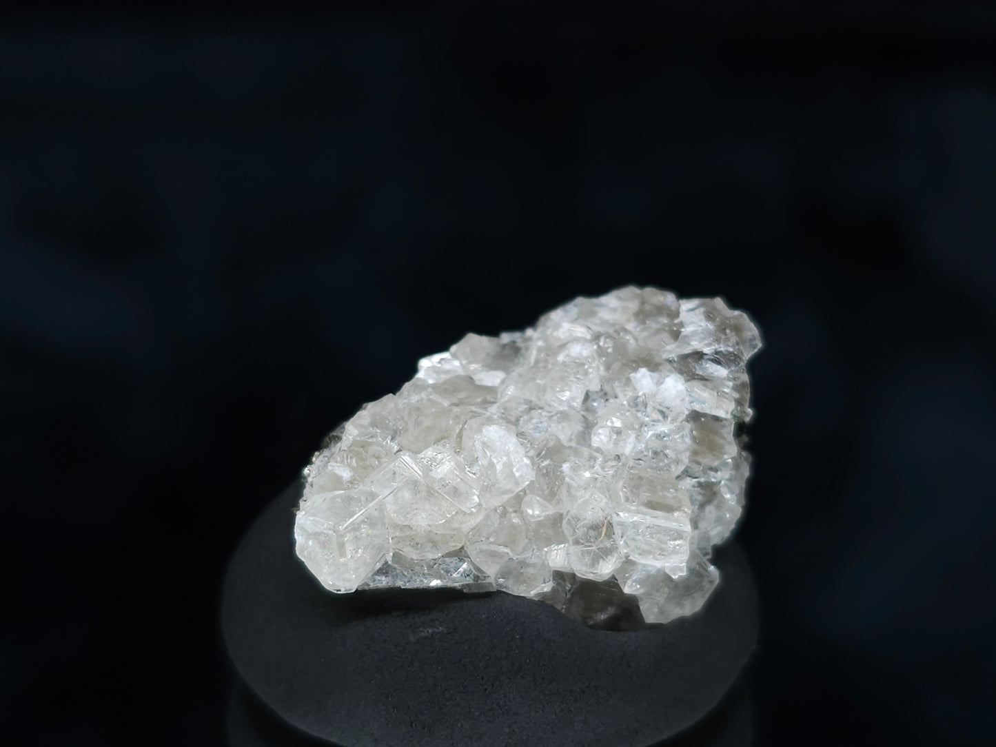 #33576 Super clear Nailhead Spar Calcite tiny cluster