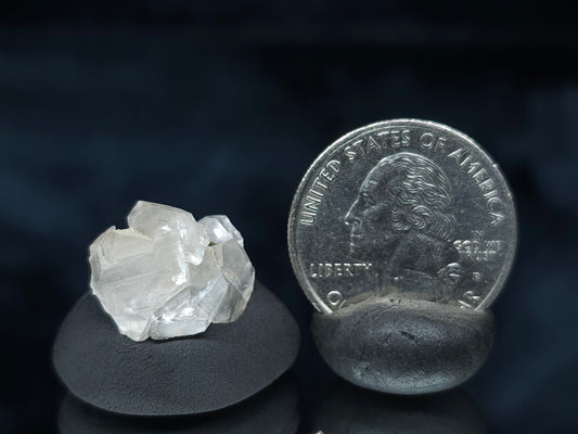 #33577 Super clear Nailhead Spar Calcite tiny cluster