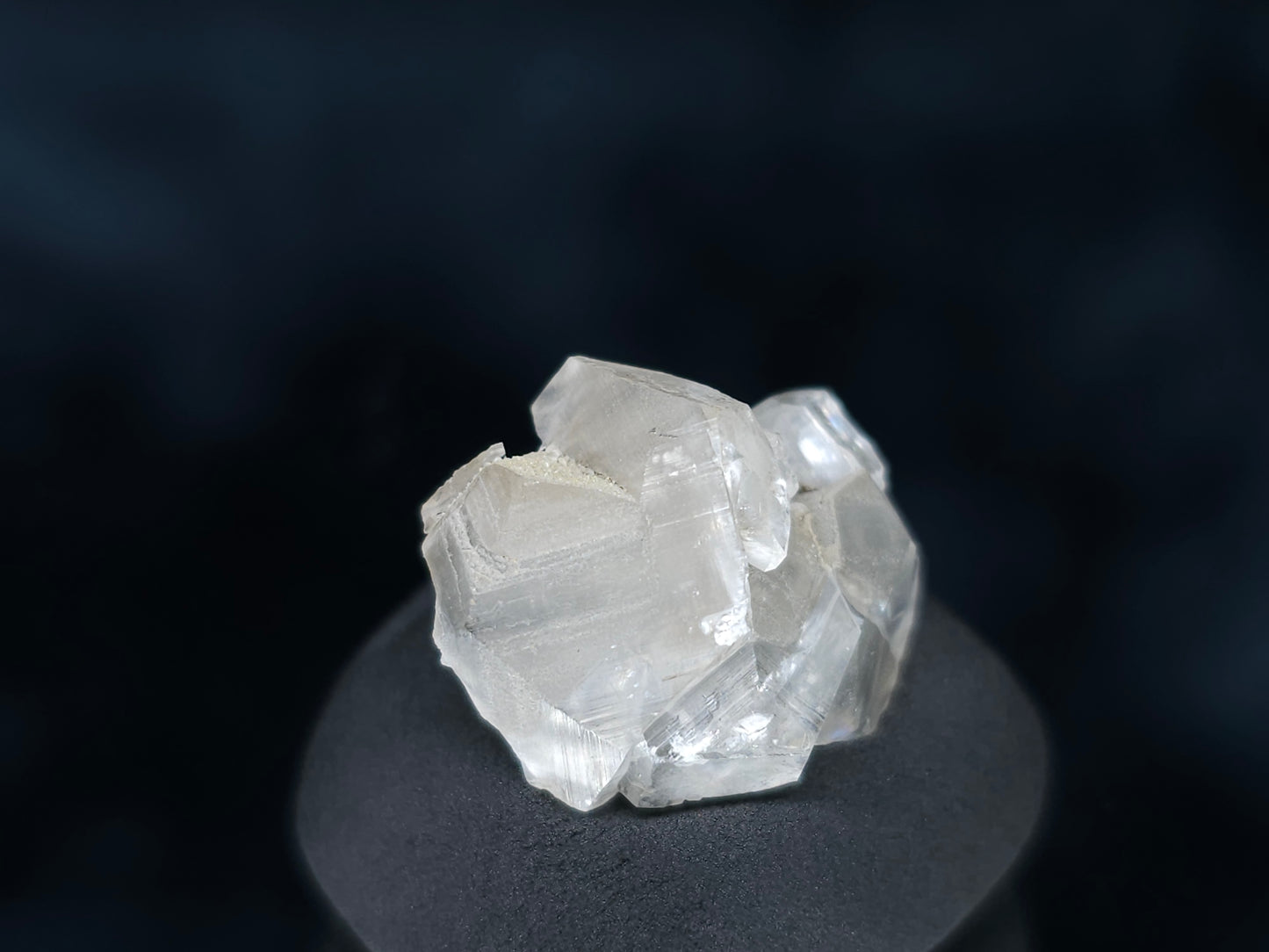 #33577 Super clear Nailhead Spar Calcite tiny cluster