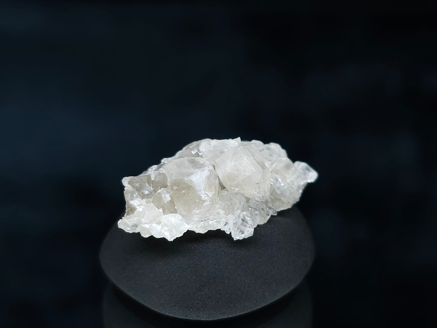#33579 Super clear Nailhead Spar Calcite tiny cluster