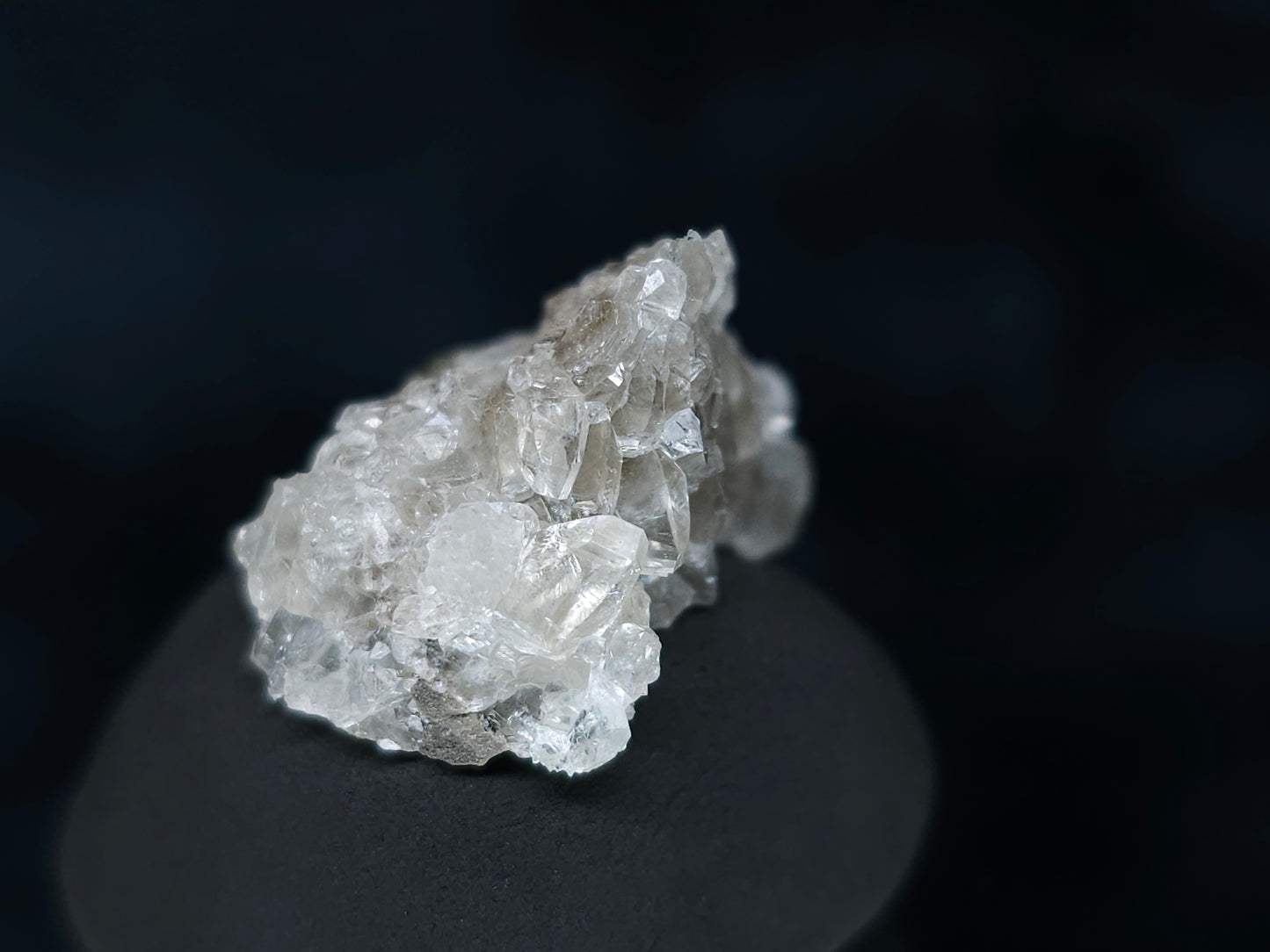 #33580 Super clear Nailhead Spar Calcite tiny cluster