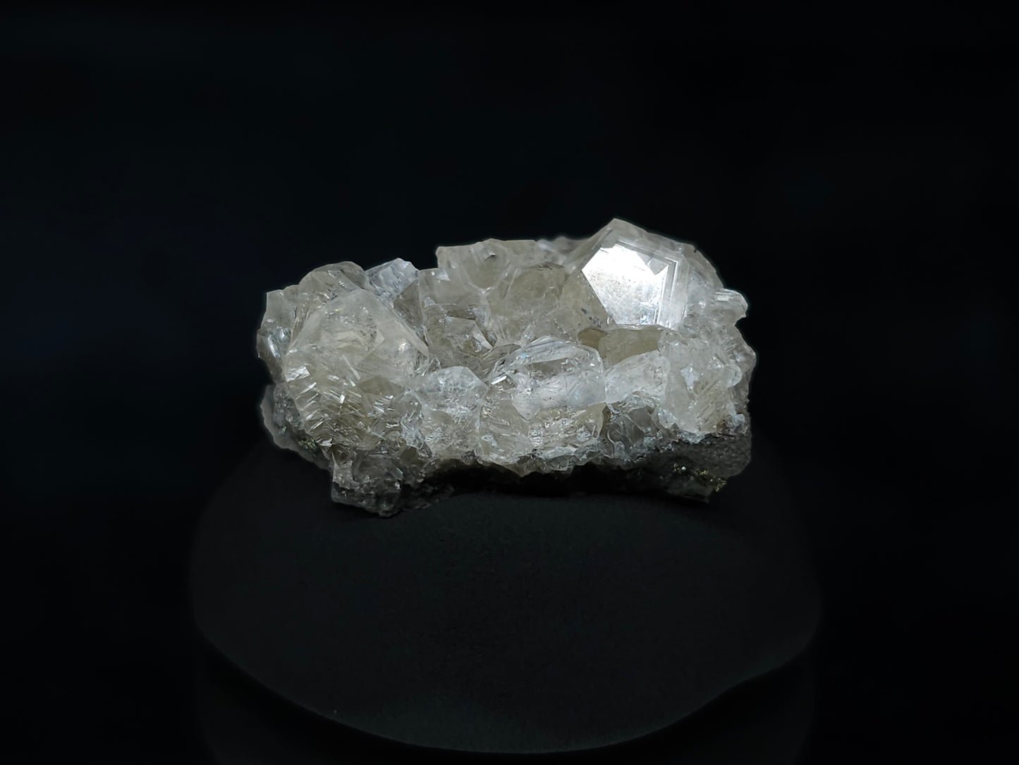 #33581 Super clear Nailhead Spar Calcite tiny cluster