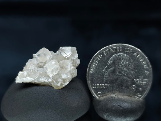 #33583 Super clear Nailhead Spar Calcite tiny cluster