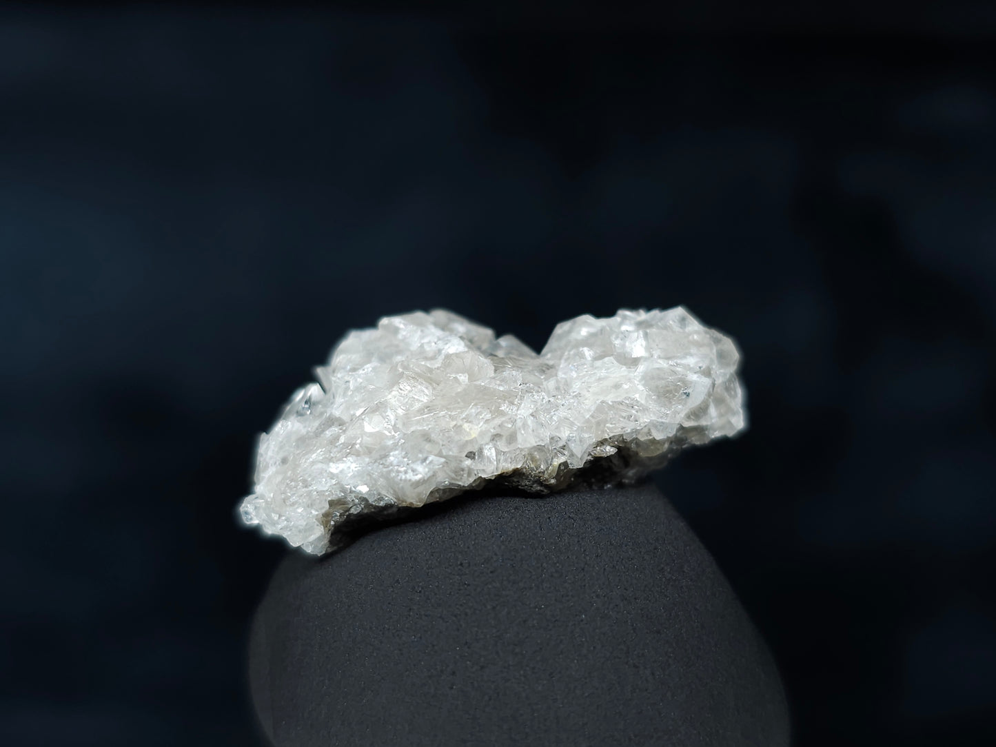 #33587 Super clear Nailhead Spar Calcite tiny cluster