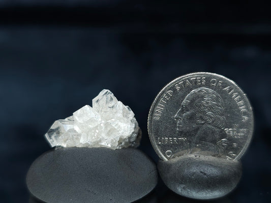 #33588 Super clear Nailhead Spar Calcite tiny cluster