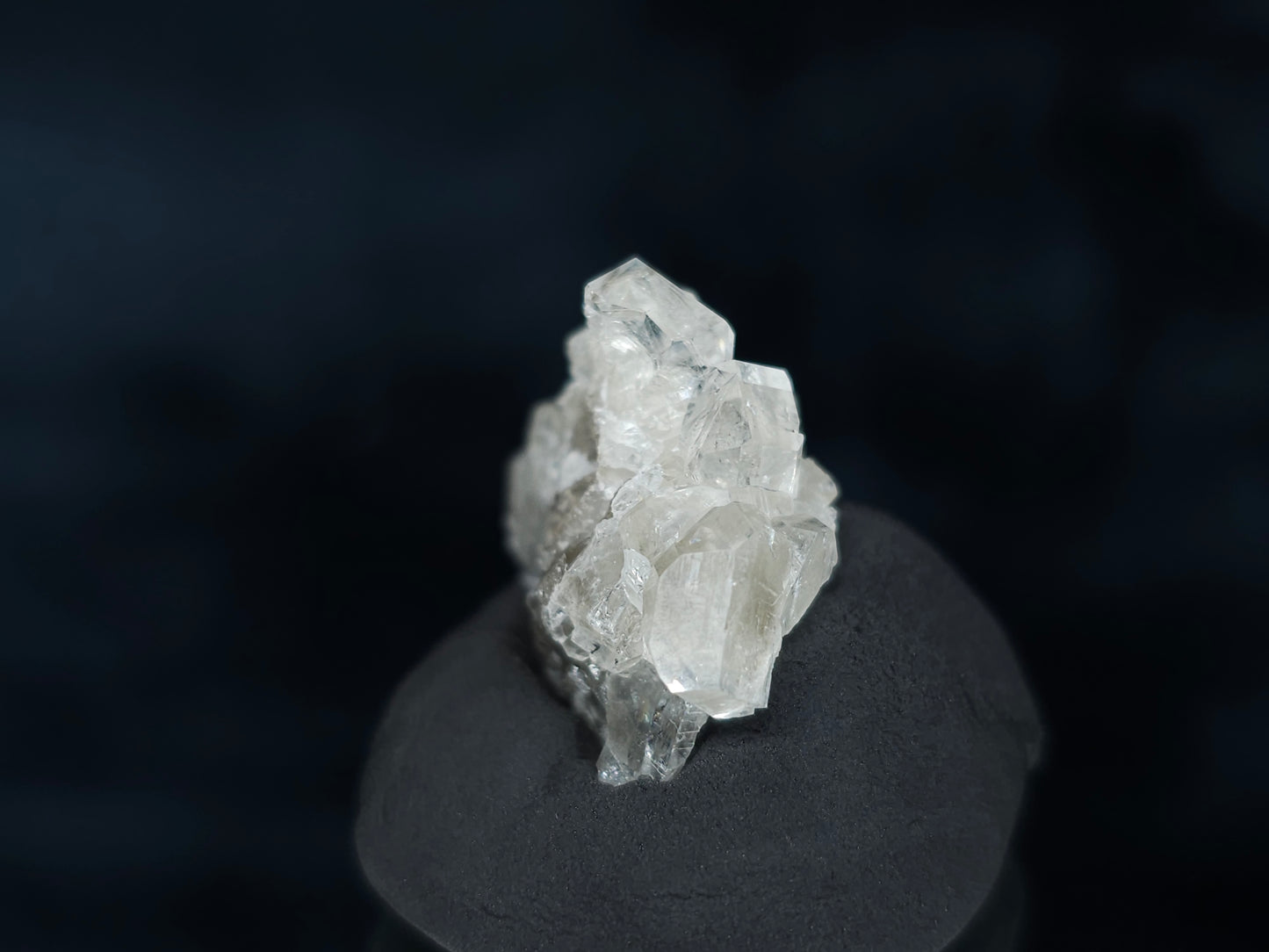 #33588 Super clear Nailhead Spar Calcite tiny cluster