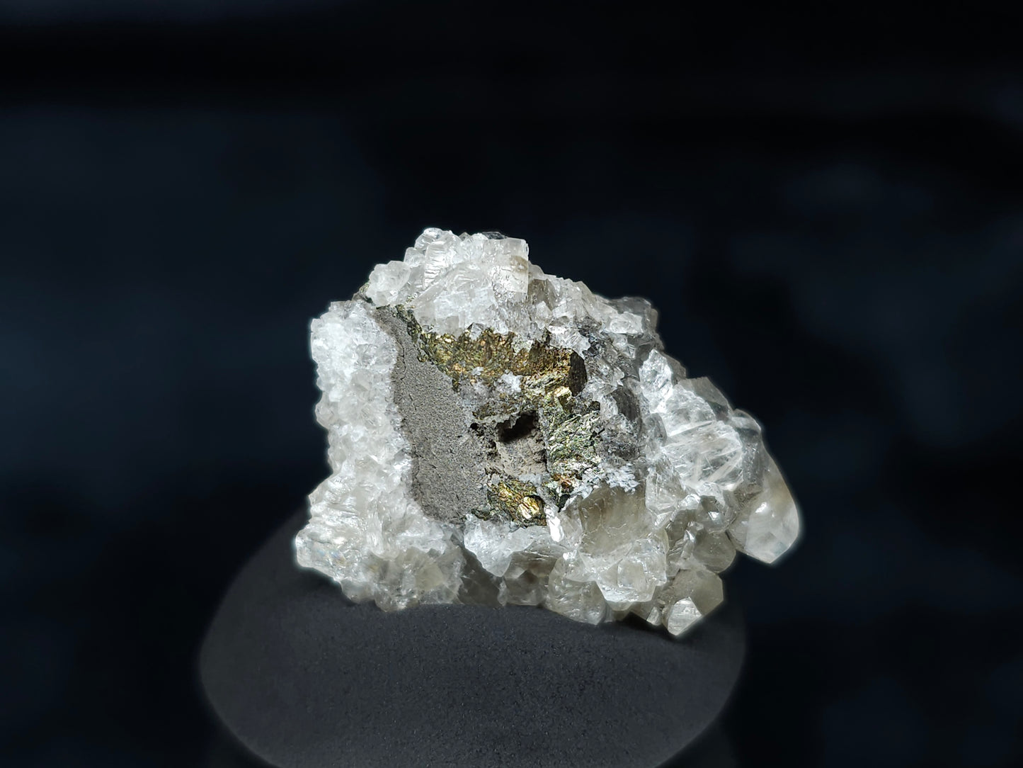 #33589 Super clear Nailhead Spar Calcite tiny cluster and Chalcopyrite ore and multiple small fossils in the matrix