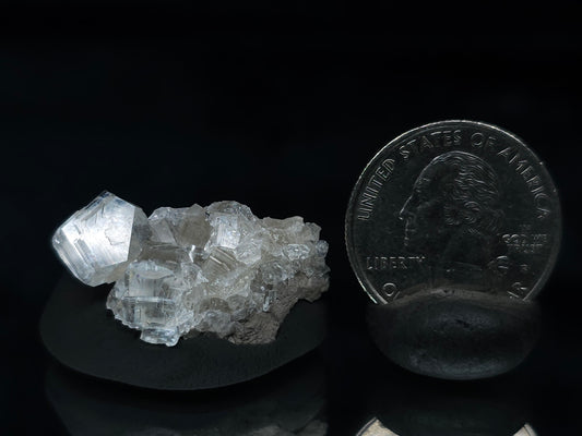 #33591 Super clear Nailhead Spar Calcite tiny cluster
