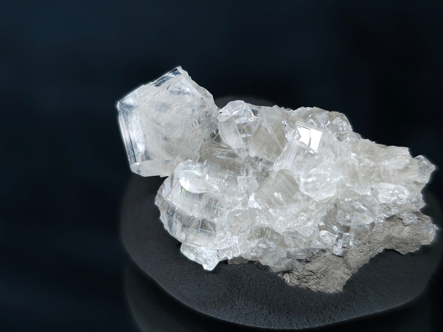 #33591 Super clear Nailhead Spar Calcite tiny cluster