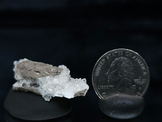 #33593 Super clear Nailhead Spar Calcite tiny cluster