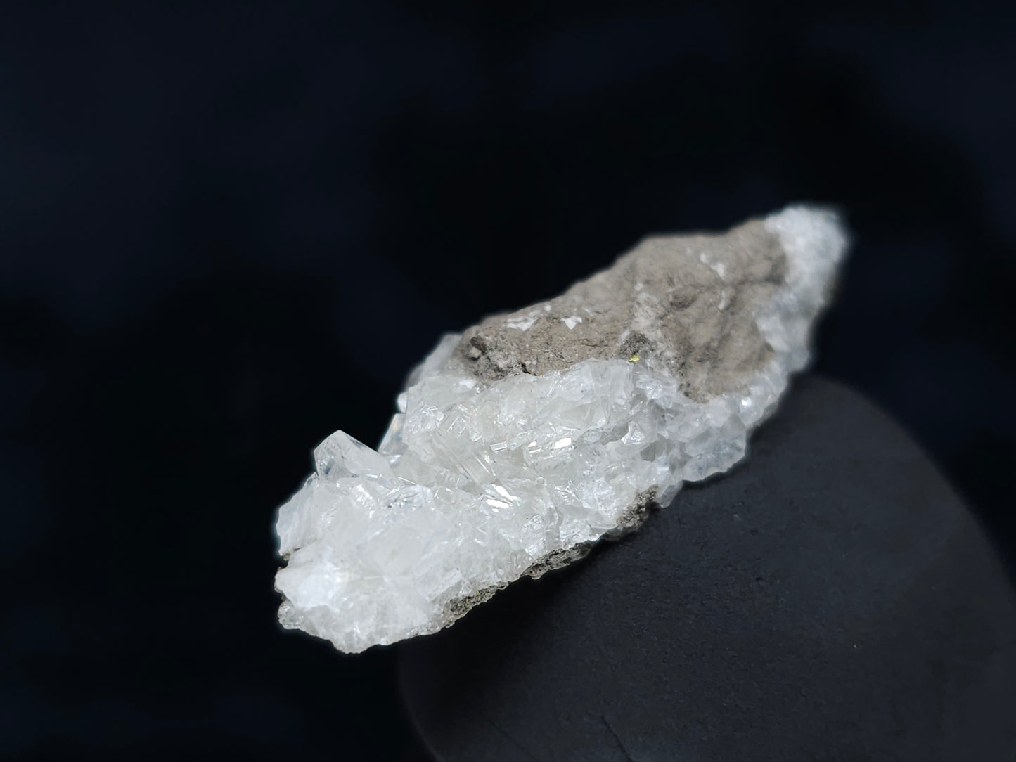 #33593 Super clear Nailhead Spar Calcite tiny cluster