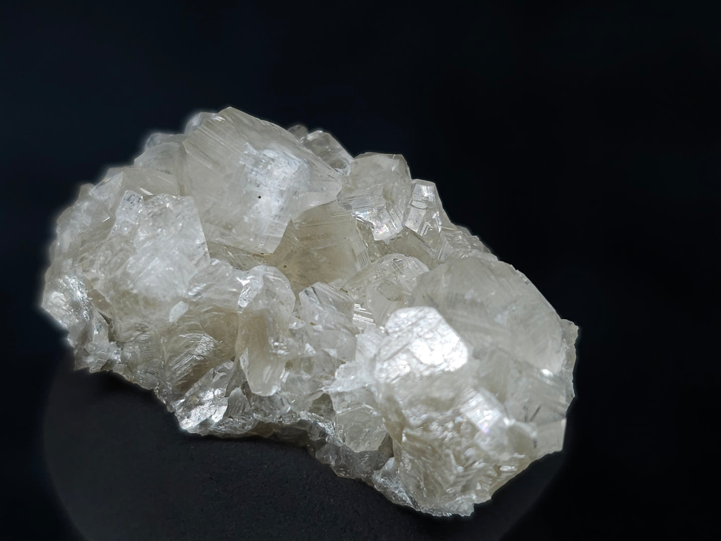 #33595 Super clear Nailhead Spar Calcite tiny cluster