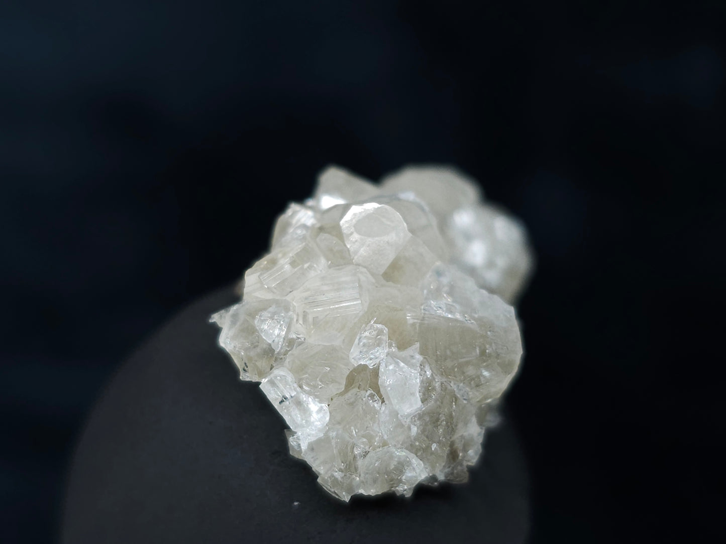 #33595 Super clear Nailhead Spar Calcite tiny cluster