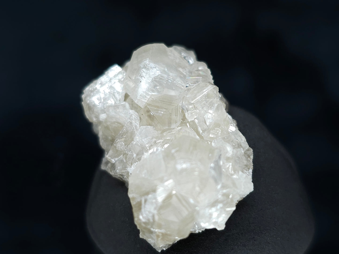 #33595 Super clear Nailhead Spar Calcite tiny cluster