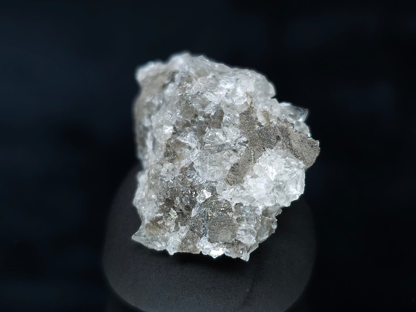 #33596 Super clear Nailhead Spar Calcite tiny cluster