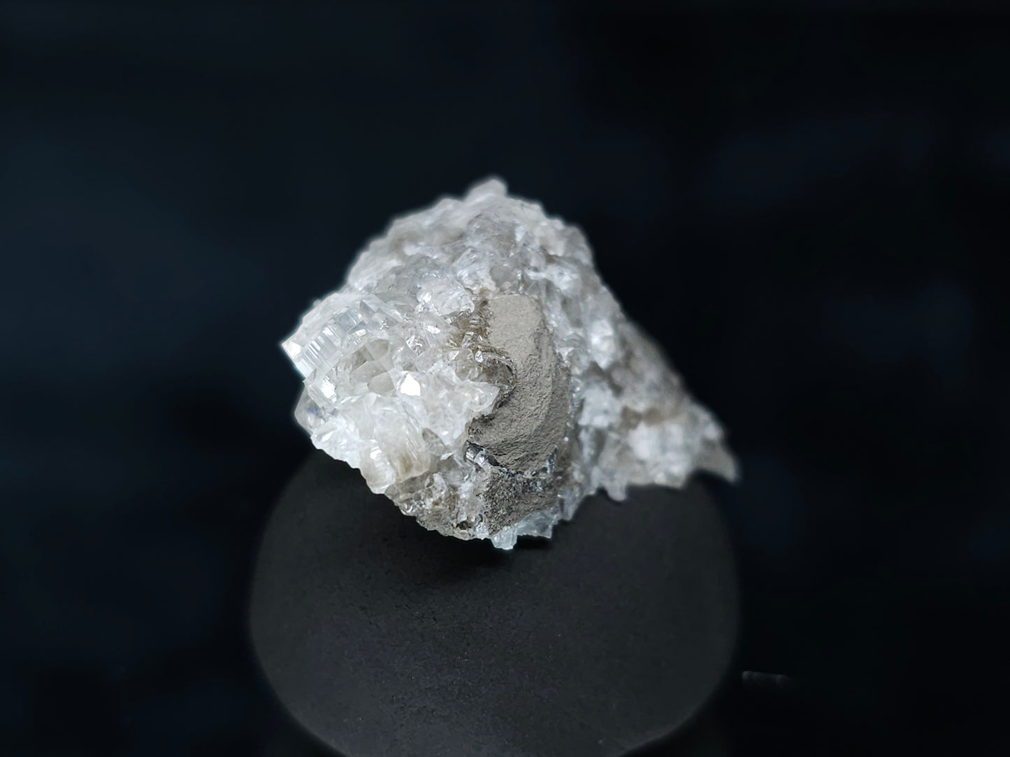 #33596 Super clear Nailhead Spar Calcite tiny cluster