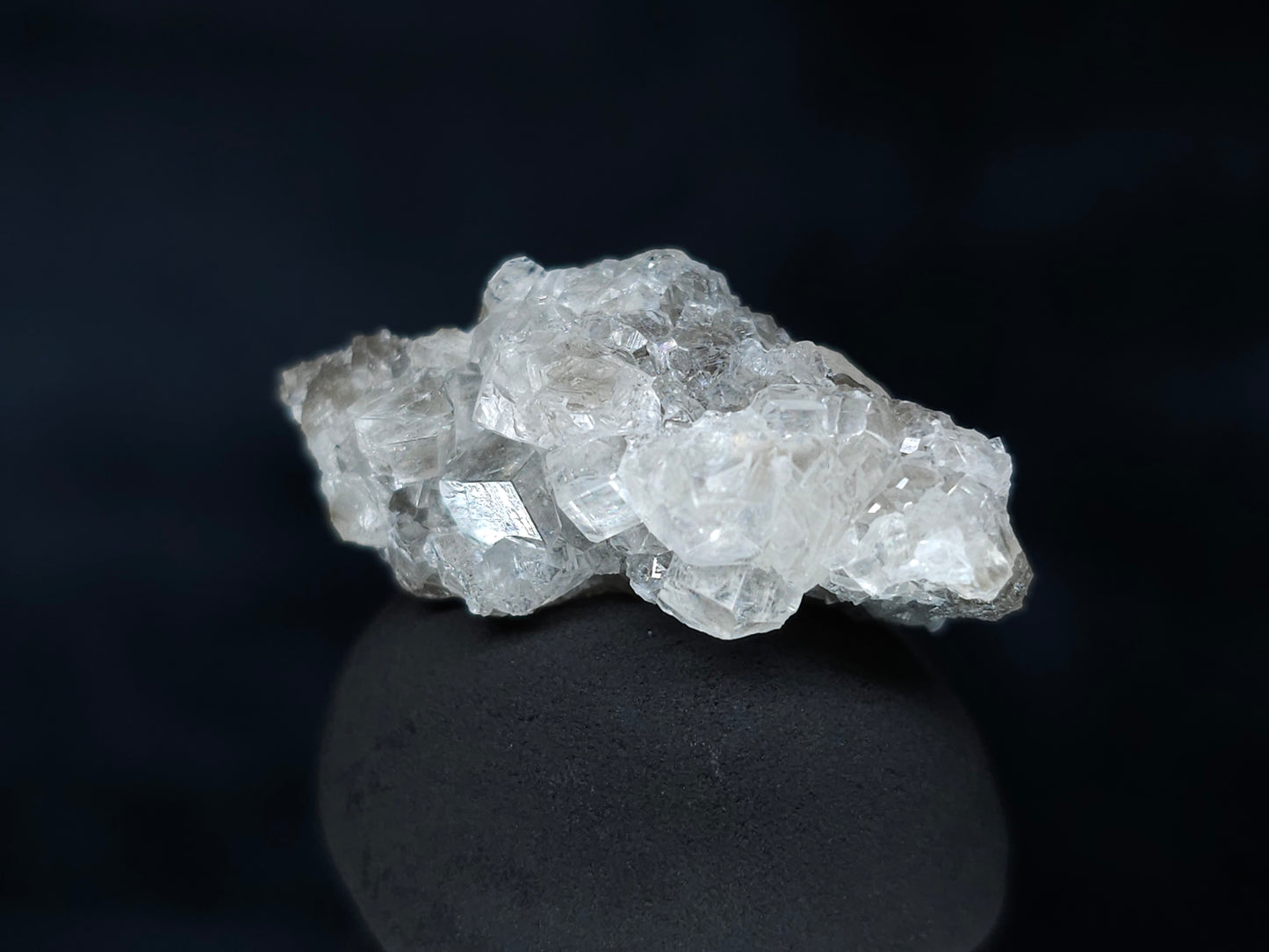 #33596 Super clear Nailhead Spar Calcite tiny cluster