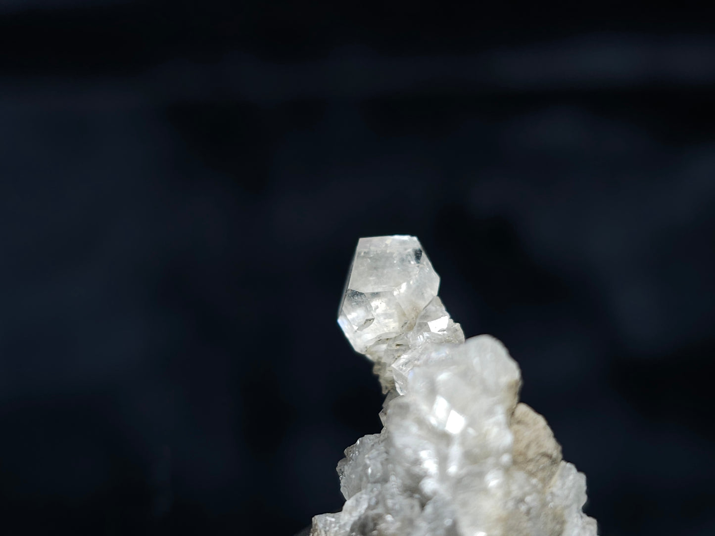 #33597 Super clear Nailhead Spar Calcite tiny cluster