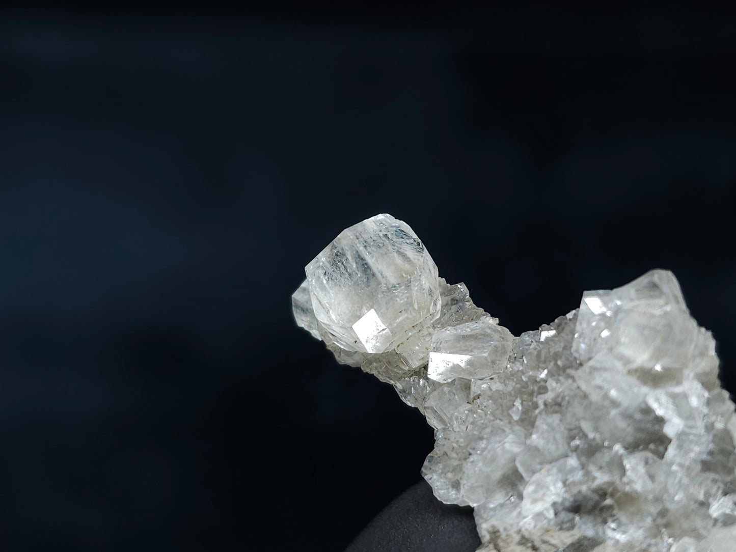 #33597 Super clear Nailhead Spar Calcite tiny cluster
