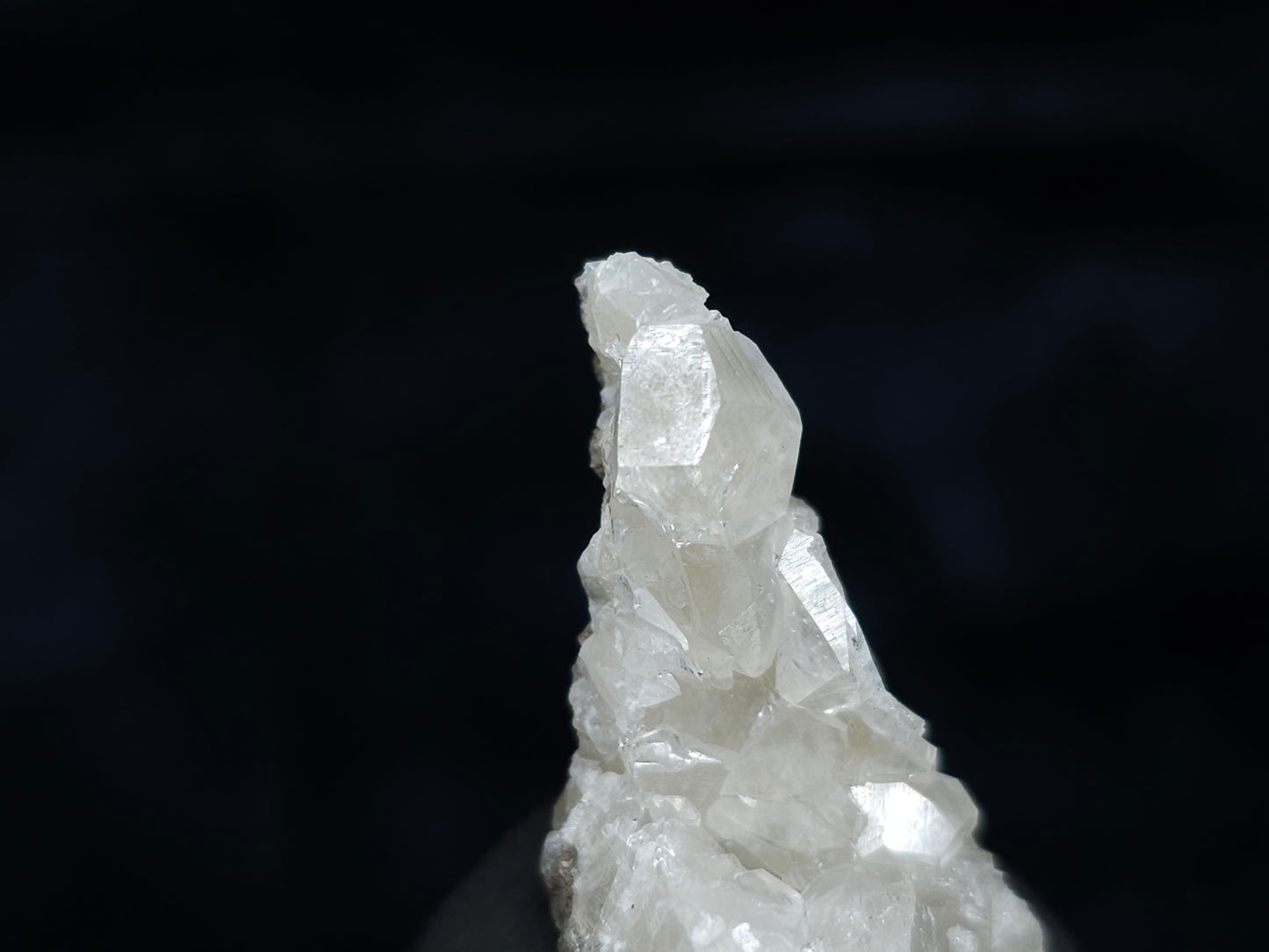 #33598 Super clear Nailhead Spar Calcite tiny cluster
